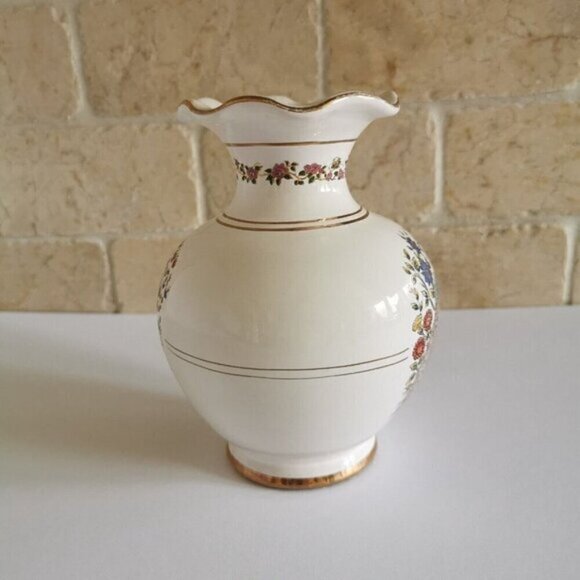 Chinoiserie Small Vase CHIPPED Colorful Peacocks Greece 24K Gold Ruffled Edge - Picture 4 of 9